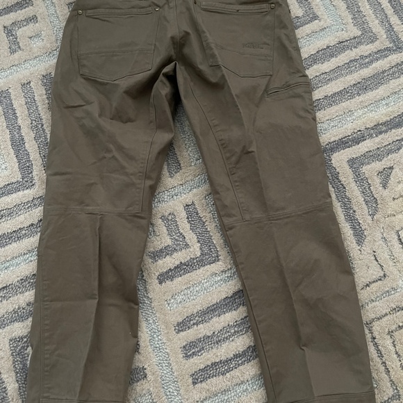 KUHL BRAND NEW PANTS 34WX30L - Picture 4 of 8